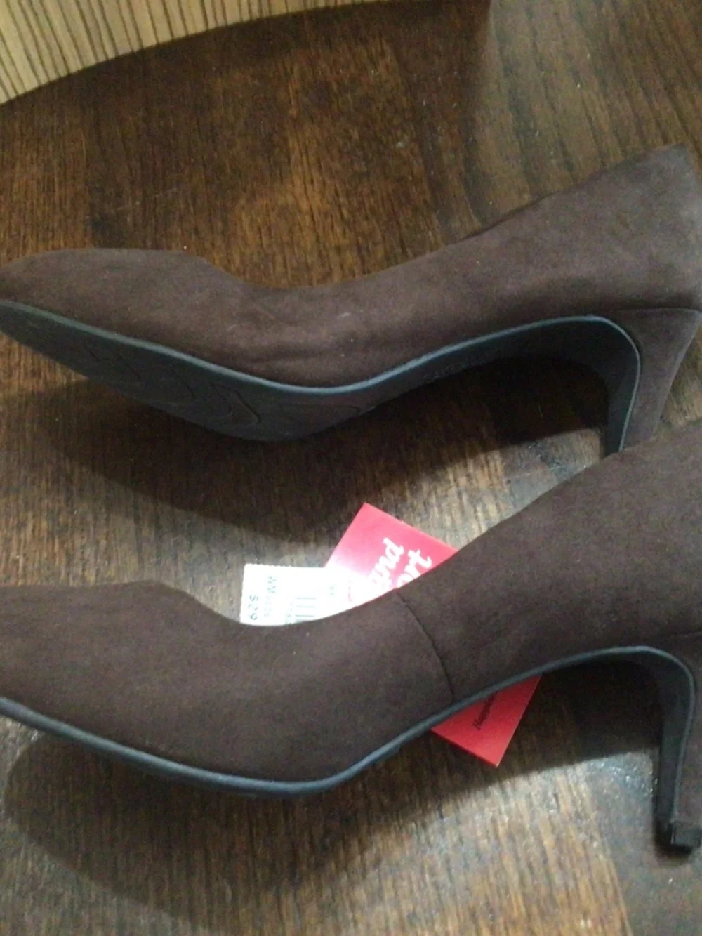 Dexflex Comfort brown fabric upper heels. Size 6 new with tags